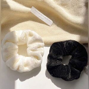 2pcs Women's Plush Plush Simple Solid Donut Hair
